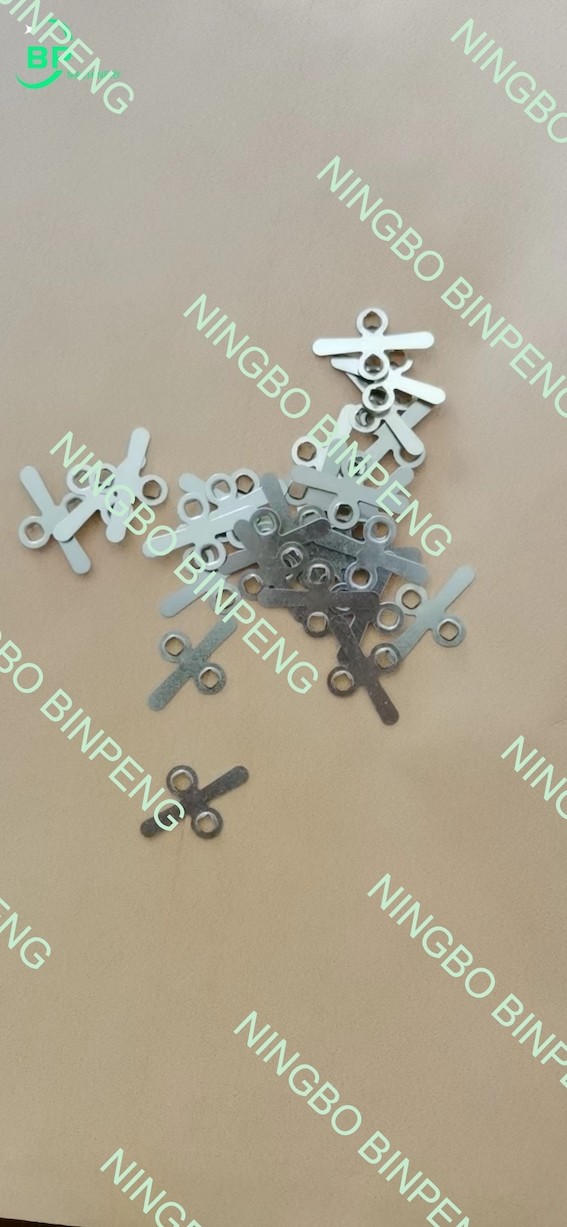 Metal clasp for kraft paper envelope 
