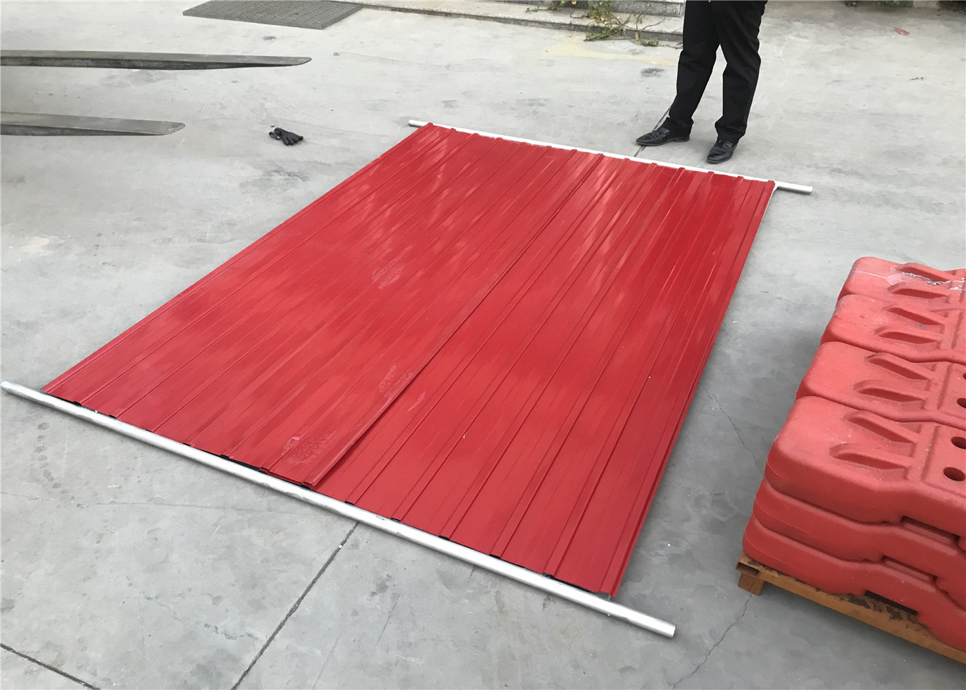 QUEENSCLIFF temporary fence supplier standard temp fence site fencing panels AS4687-2007 construction fencing panels
