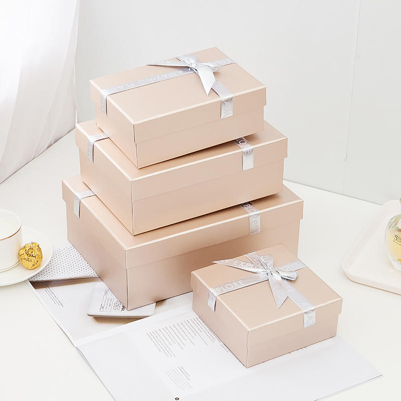 Custom Printed Birthday Gift Box with Bow Ribbon L*W*H cm According to Your Request