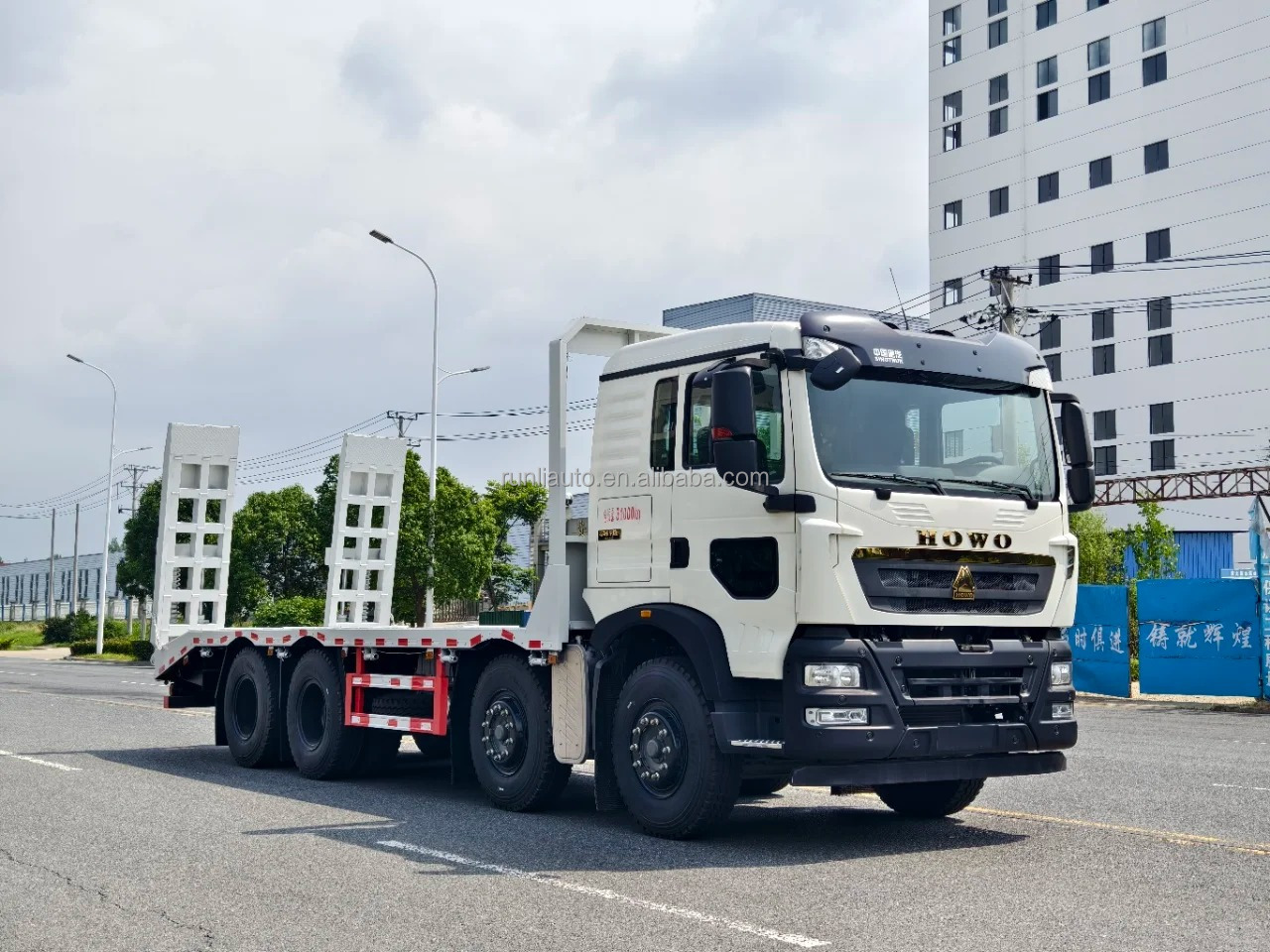 Factory HOWO 8X4 30 Ton Heavy Duty Towing Truck Flatbed Tow Truck
