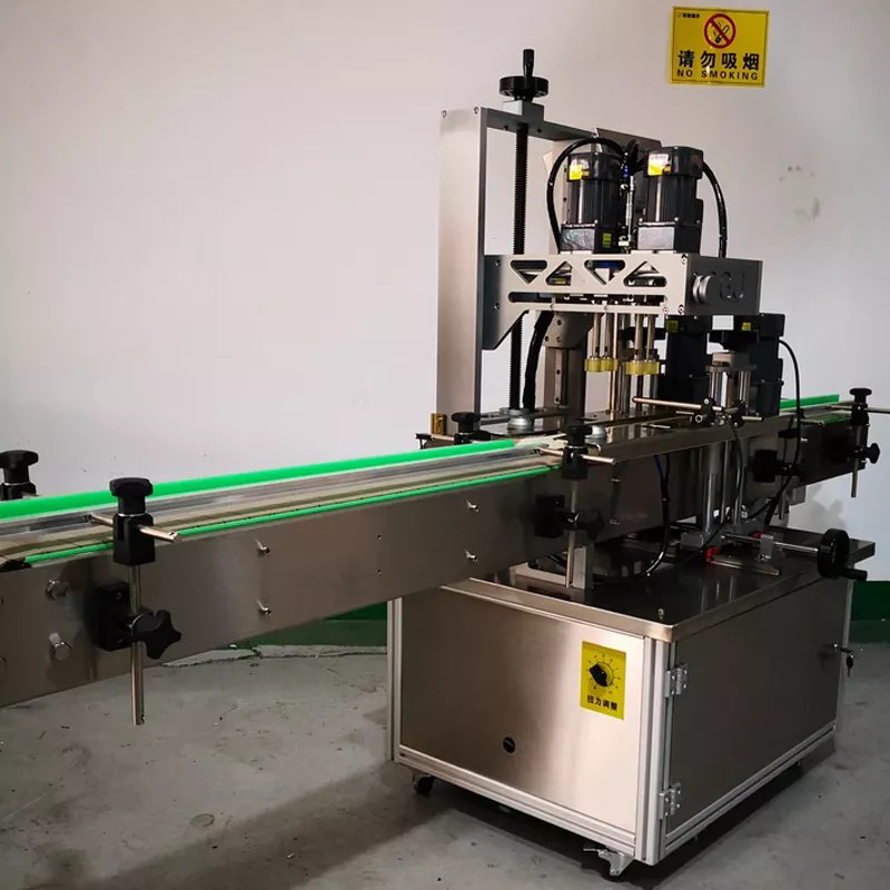 Pneumatic Automatic Screw Capping Machine For Glass Plastic Bottle