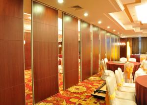 China Acoustic Banquet Hall Wooden Partition Wall , Ceramic Partition Ring wholesale