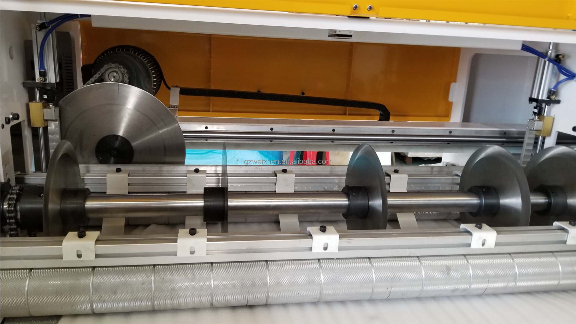 CNC Fully Automatic PLC Control Air Bubble Film Cutting and Slitting Machine for 100mm Roll