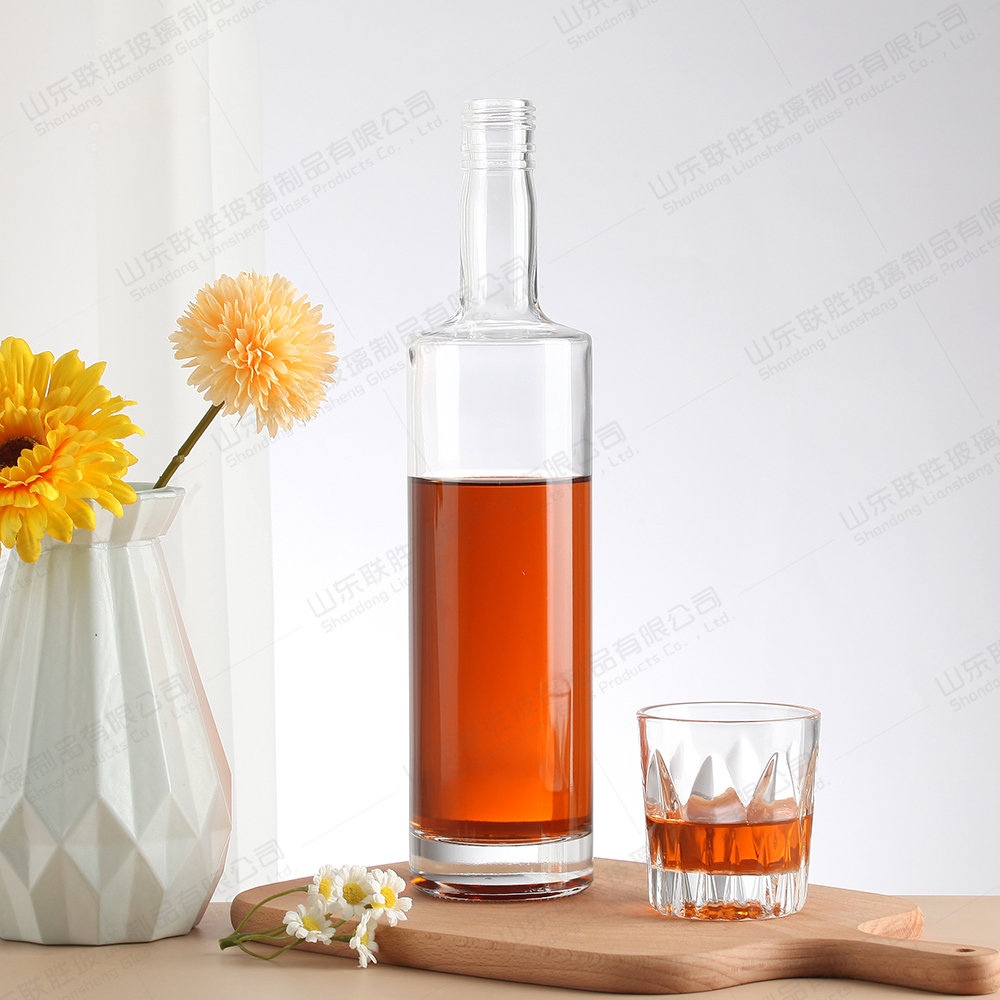 250ml OEM/ODM Acceptable Fancy Glass Bottle Vodka Tequila with Unique Aluminium Gold Cap