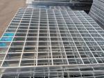 Anti Corrosion Stair Treads Steel Grating 200mm ISO9001 Approved