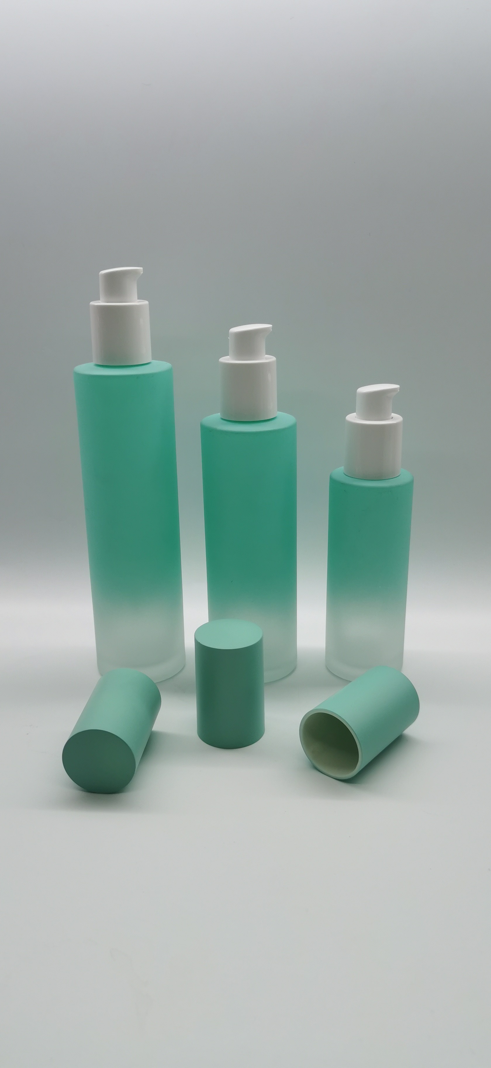 Straight Round Glass Lotion Pump Bottle And Cream Jar For Skincare Packaging