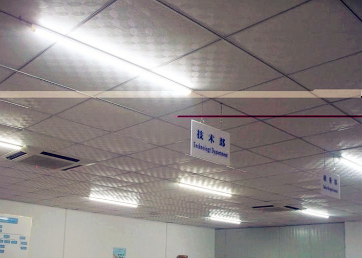 Waterproof 5ft LED Batten lamp Lumen Efficiency 100 Lm / W CCT 2700k Long Lifetime
