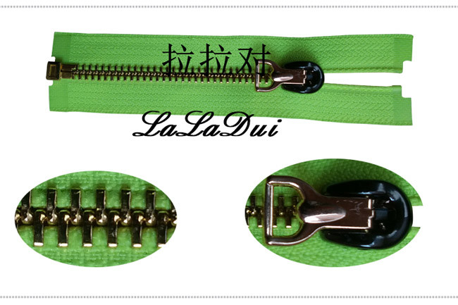 27 Inch Separating Jacket Zipper , Standard Ykk Type Teeth Heavy Duty Open Ended Zips