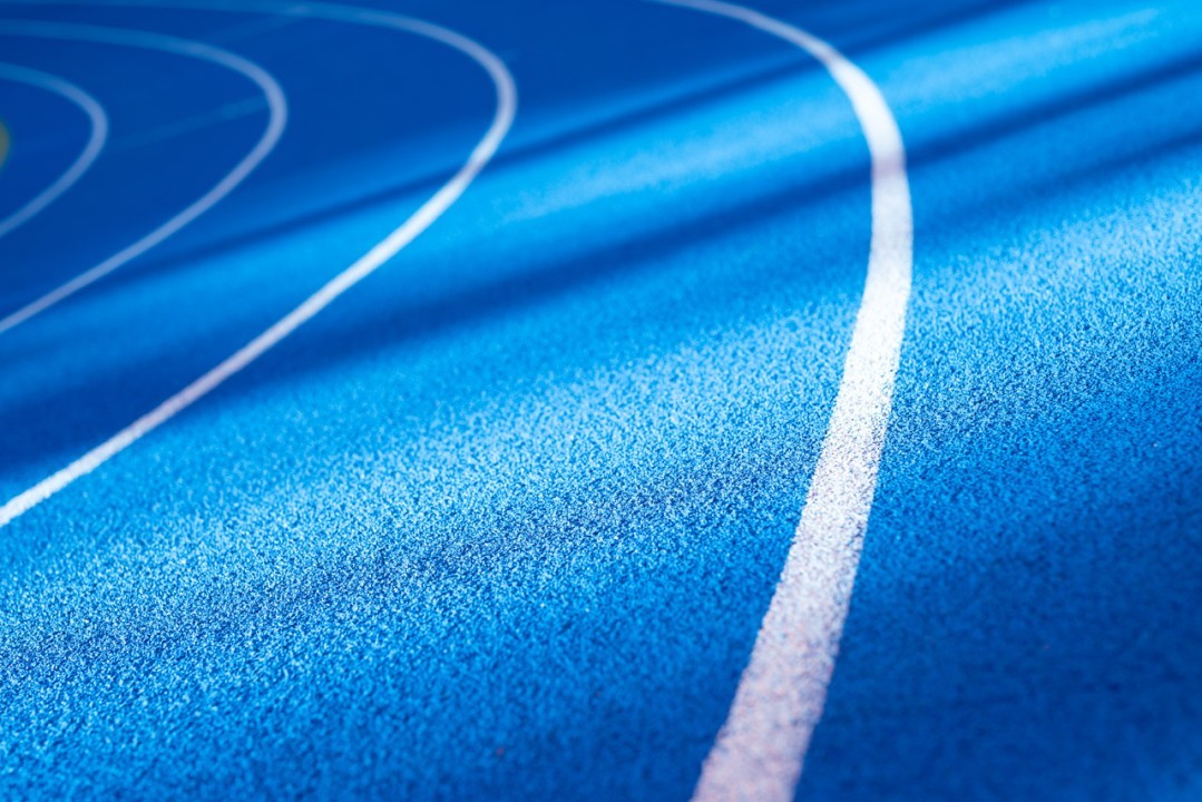 Indoor Synthetic Athletic Track EPDM Rubber Granule For Stadium Sports 9-13mm