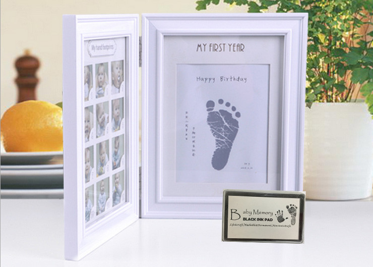 Wood Safe Baby Hand And Footprint Photo Frame Kit Non Toxic Ink Pad For Girls / Boys