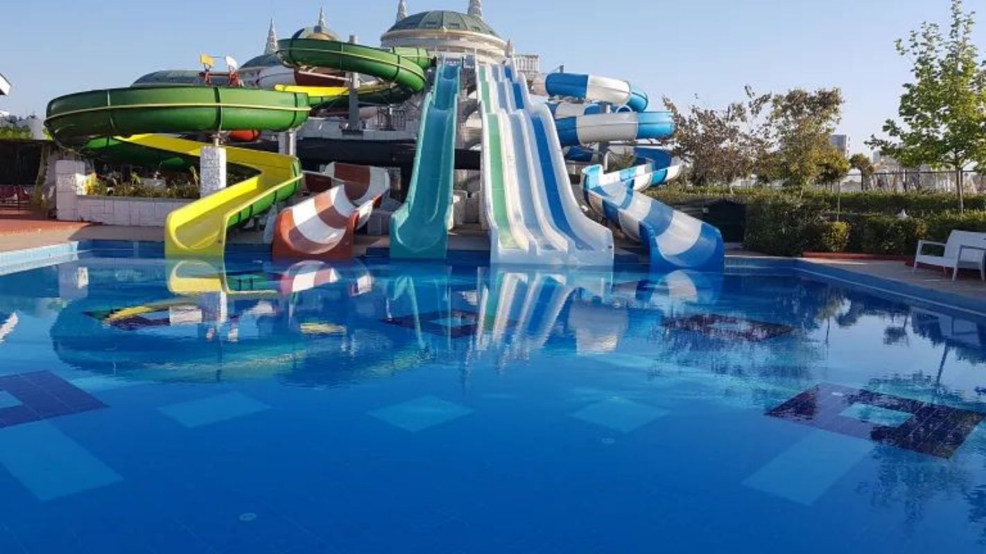Custom Amusement Rides Water Park Slide For Adults 1 People Play