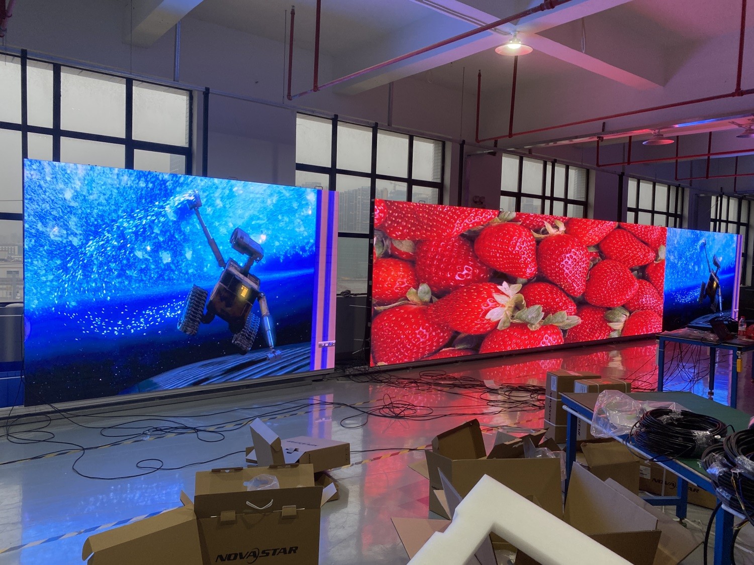 900cd Indoor Advertising LED Display Screen CE ROHS PSE UL Certificate
