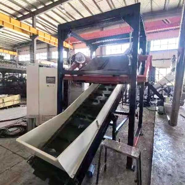 Streamlined PET Bottle Washing Line 490kw Industrial Plastic Recycling Machine 500 - 3000kg/H