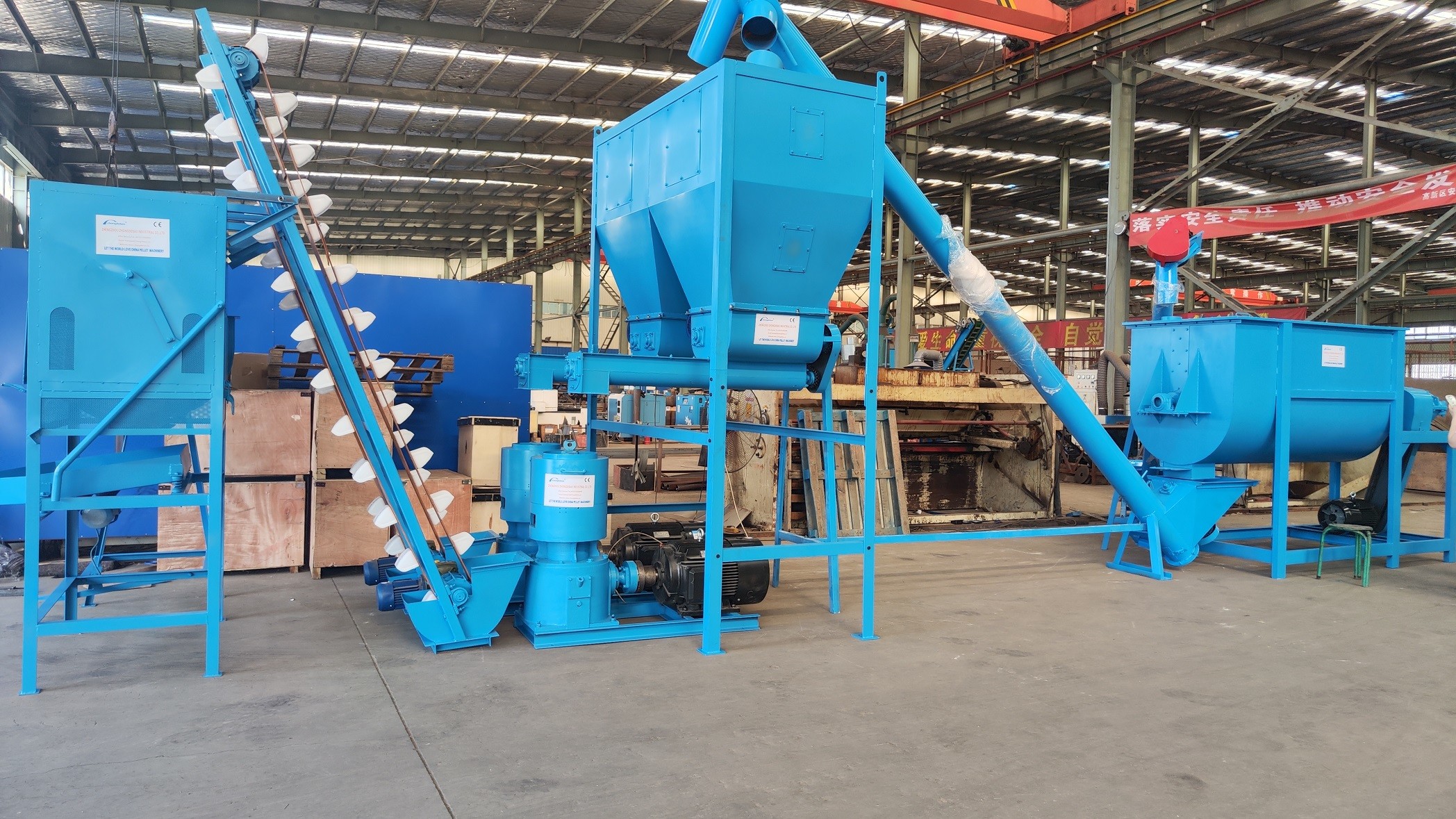 1000kg/H Chicken Food Processing Machine 1-10mm Mini Cattle Feed Machine Plant
