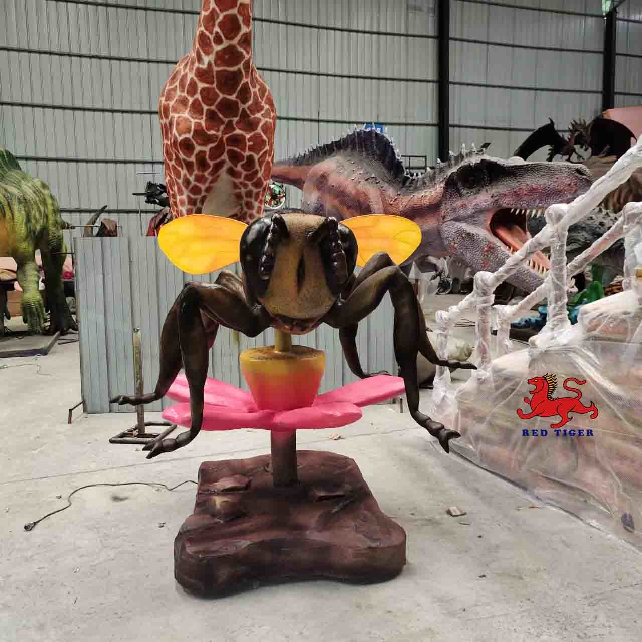 Color Natural Realistic Animatronic Animals Life Size Bee Model