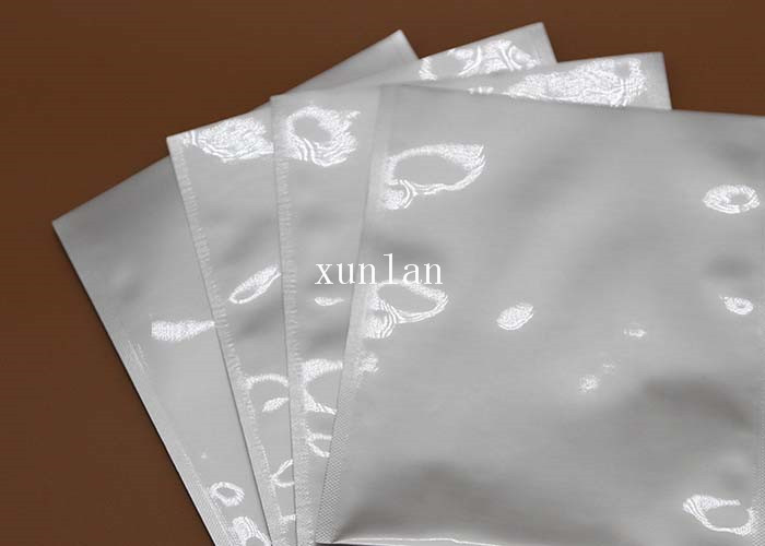 Flat Zipper / Handle Aluminum Foil Bags , Waterproof Silver Foil Bags