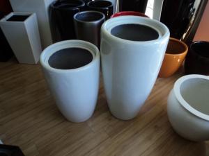 China Customizable Fiberglass Flower Planters For Outdoor Gardening Decor wholesale