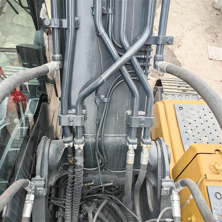 Operating Weight 22515KG Used Hyundai220 Rock Excavators with and in Perfect Condition