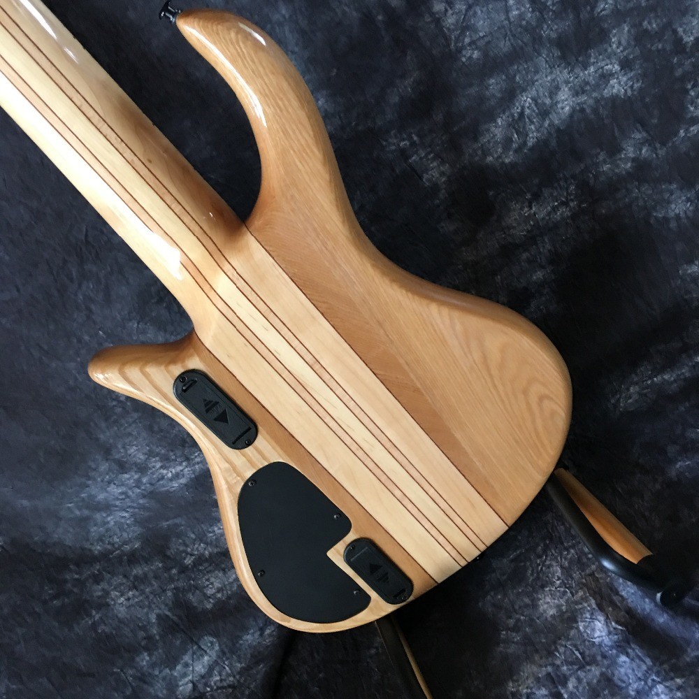 2017 hot 6 string bass guitar.OEM retail new 6 strings electric bass guitar EMS free shipping