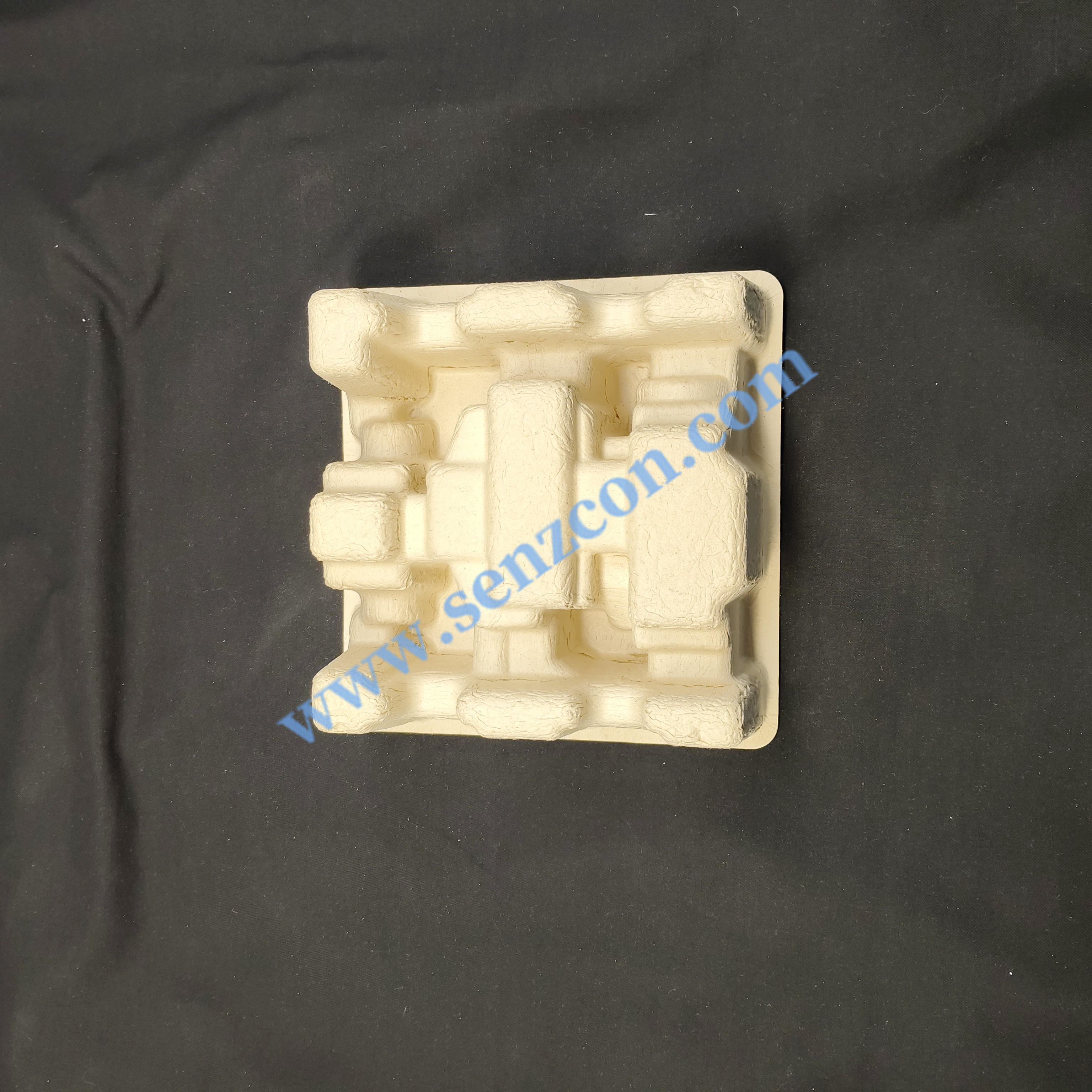 The pulp molded packaging base for small speakers is custom-made by a factory in Ningbo. It is made of corrugated paper, environmentally friendly and
