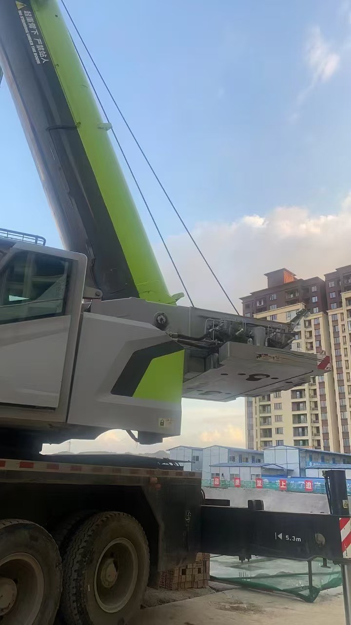 2020 Used ZOOMLION Mobile Truck Crane 80 Tons With YUCHAI Engine And 5 Crane Jib