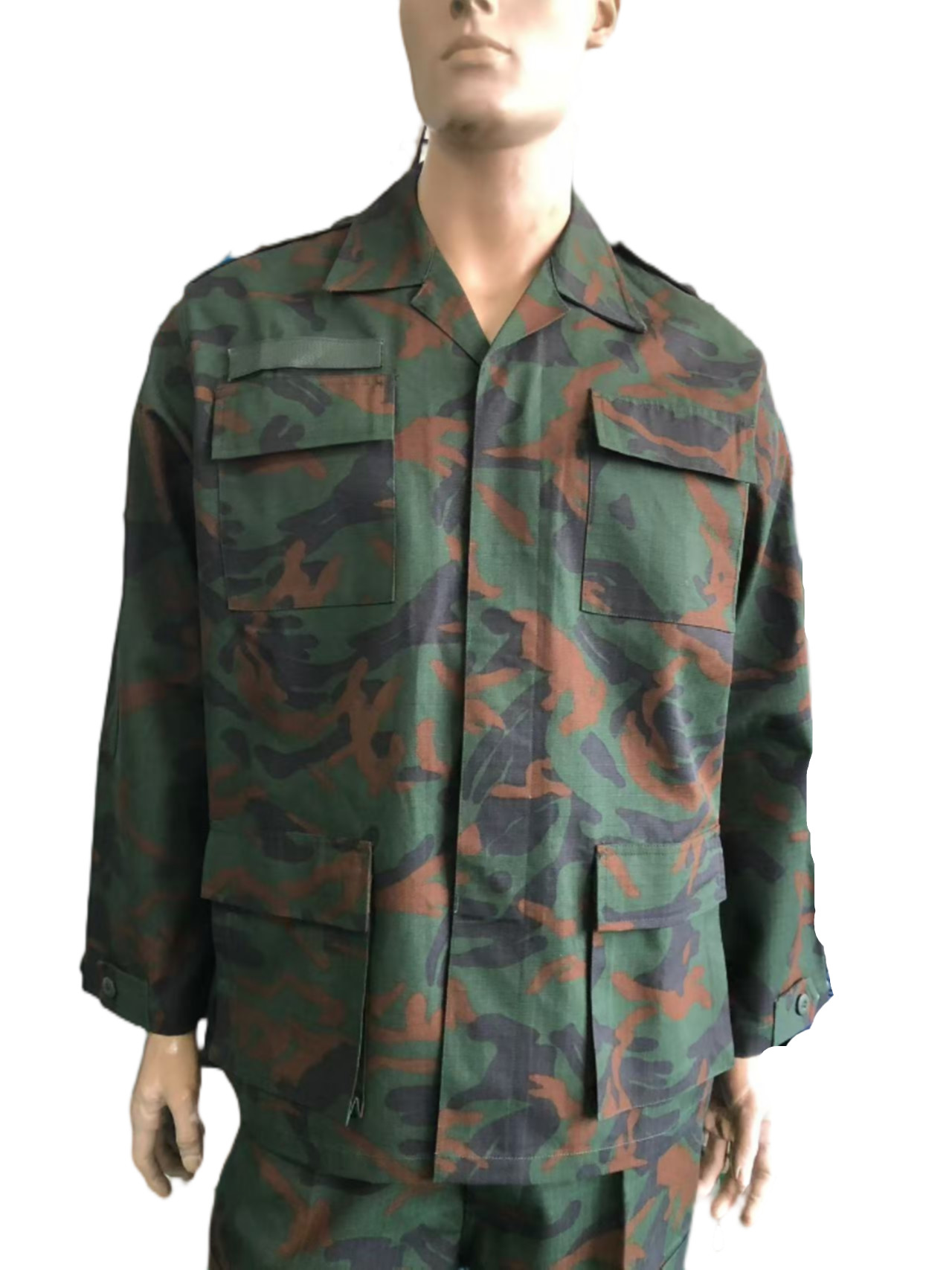 Woodland Camo Functional BDU Military Uniform For Combat And Outdoor Activities