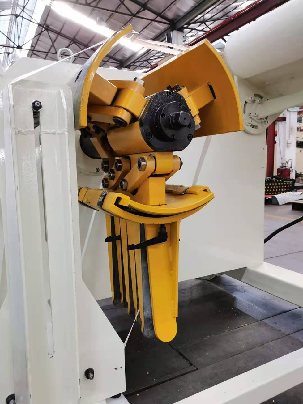 Mandrel Expansion Decoiler and Leveler Machine Coil Processing Equipment