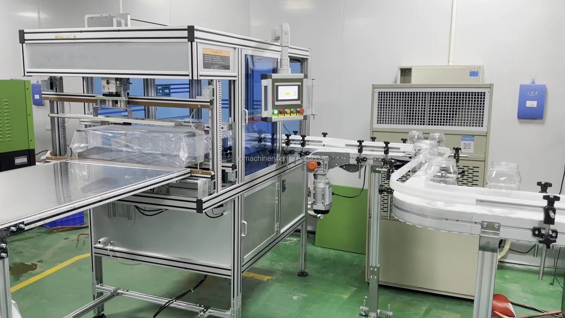 Polish Mirror Polished Empty Plastic Bottle Packing Machine for Customized Packaging