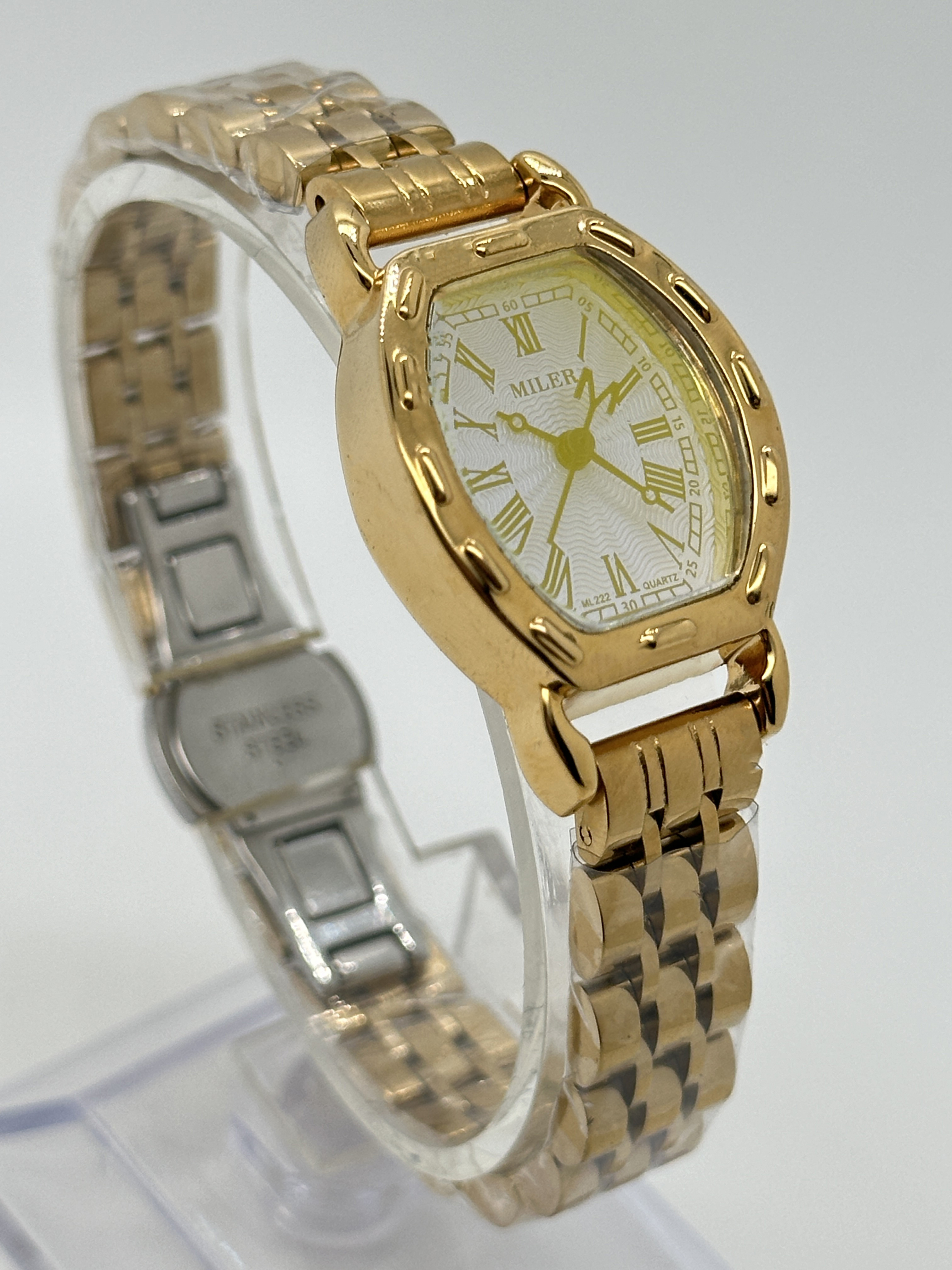Factory Wholesale Fashionable and Elegant Quality Women Watches with Stainless Steel Strap Analog Luxury Watch