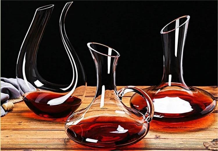 Clear 1600 Ml U-Shape Luxurious Elegant Glass Wine Decanter For Home