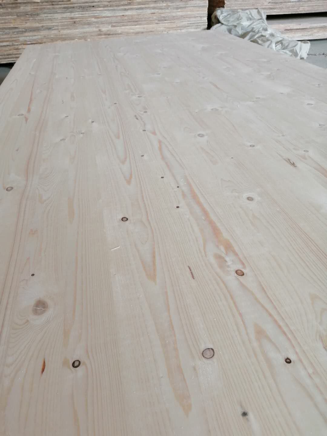 Contemporary Spruce Wood Board With Moisture Content 8-12% 1220*2440mm