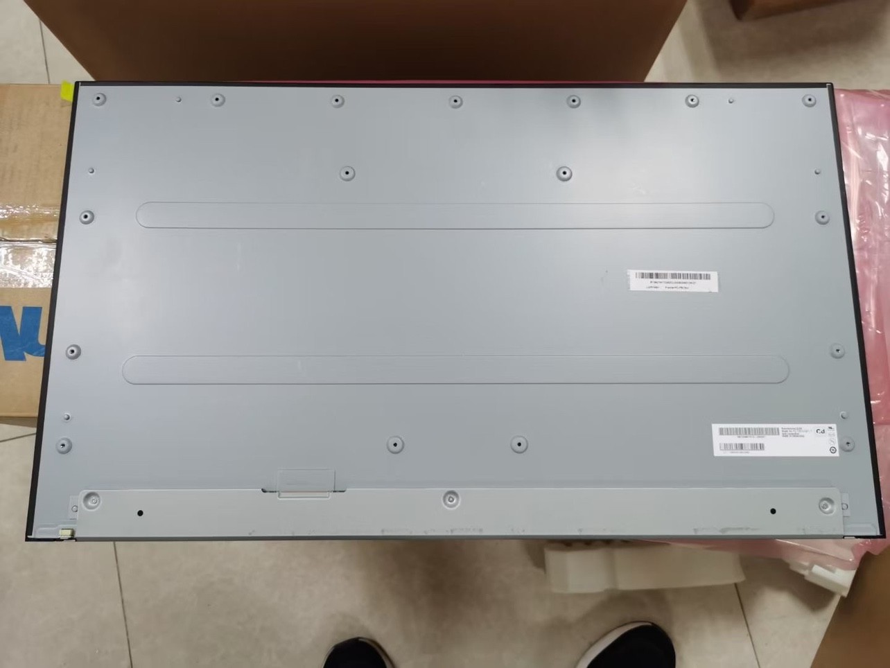 LM215WF9-SSB1 LG Display 21.5" 1920(RGB)×1080, 250 cd/m² INDUSTRIAL LCD DISPLAY
