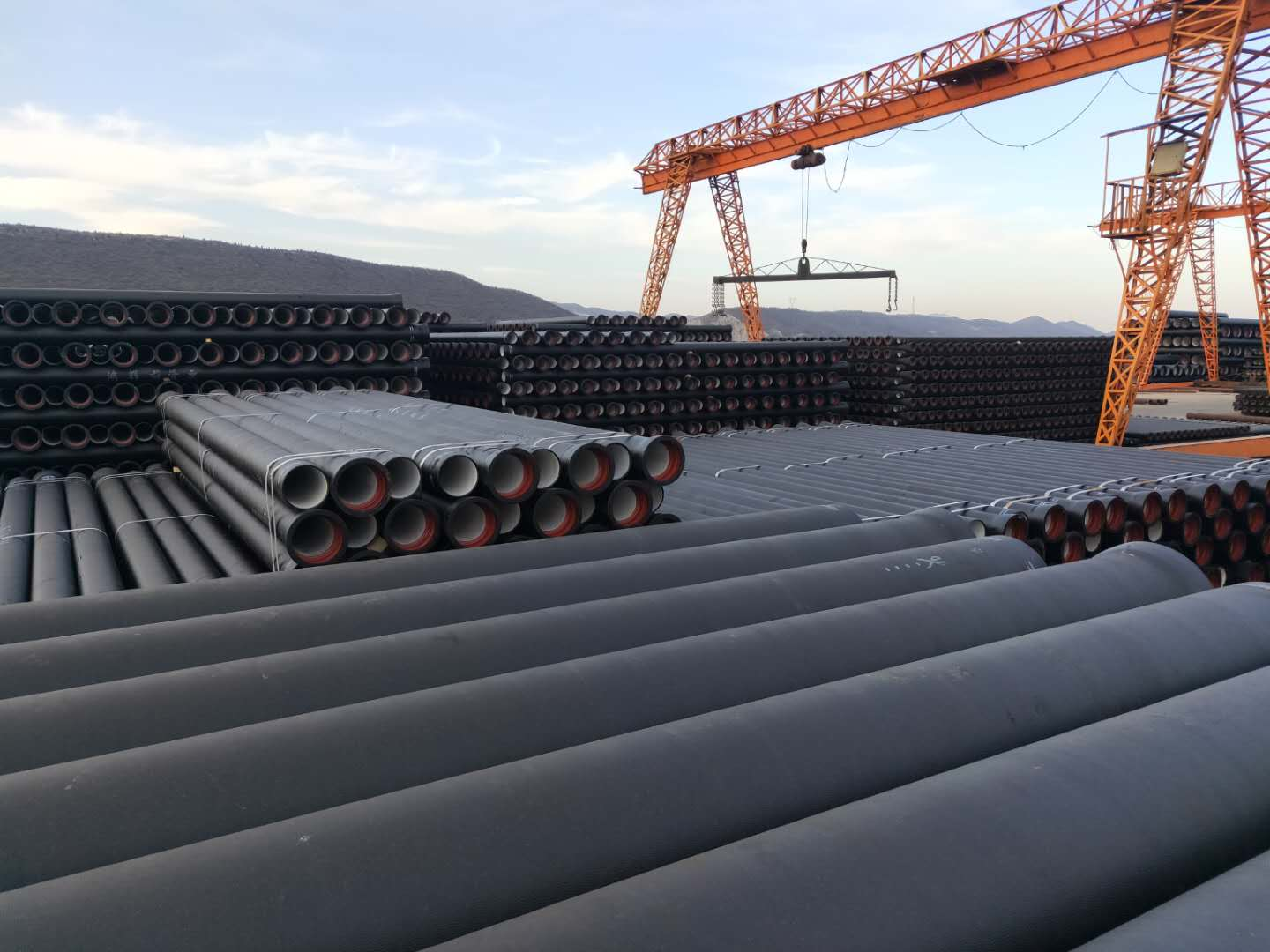 ISO90001 Ductile Iron Pipe 300mm 100mm Round Shape For Water Supply
