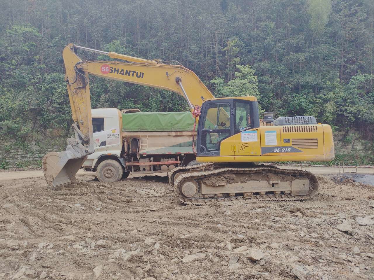 Shantui Se305LC Se305lcw Hydraulic 30 Ton Medium Crawler Excavator with Spare Parts