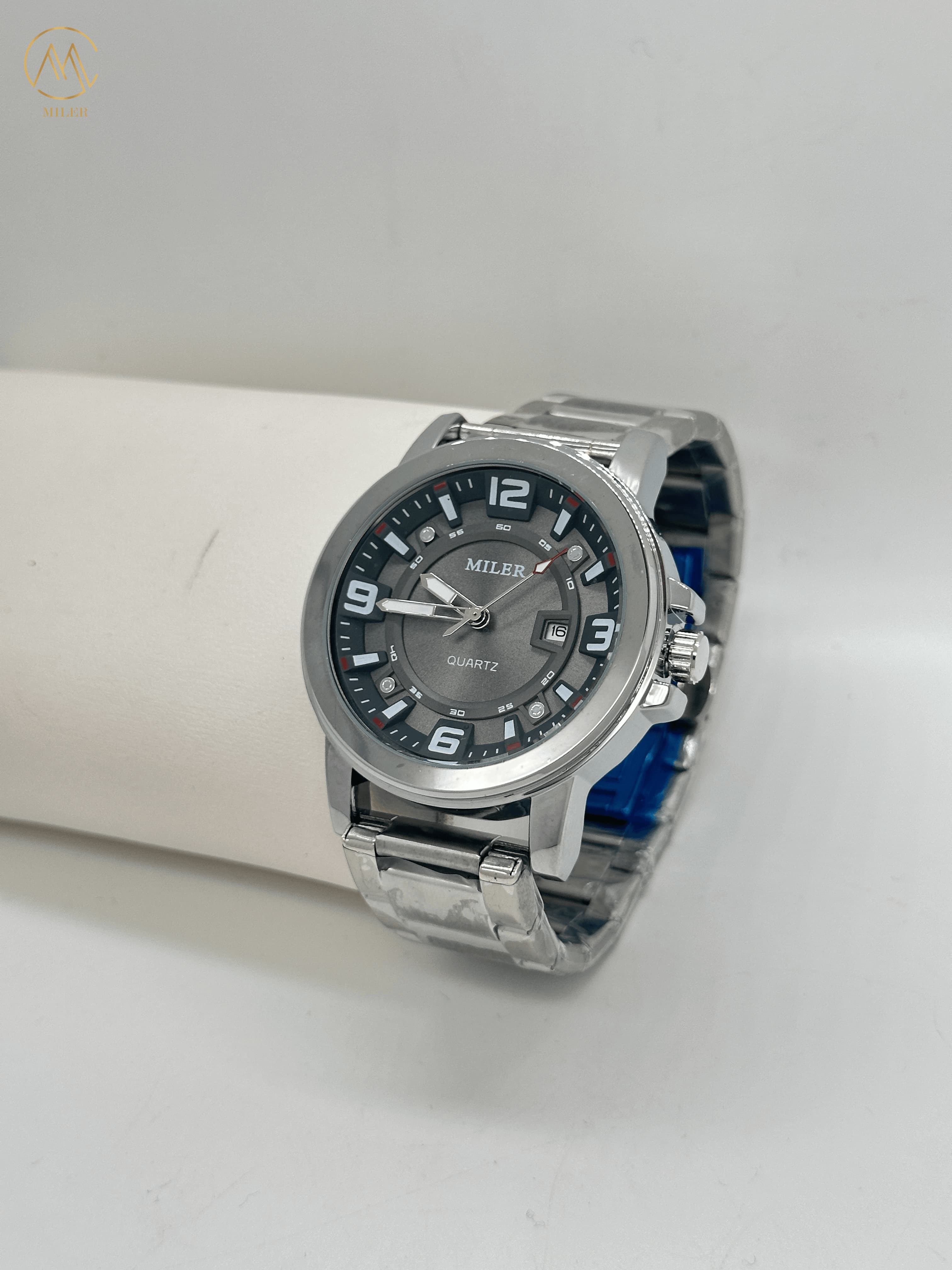New Casual Sport Men Luxury Waterproof Quartz Watch with Stainless Steel Band