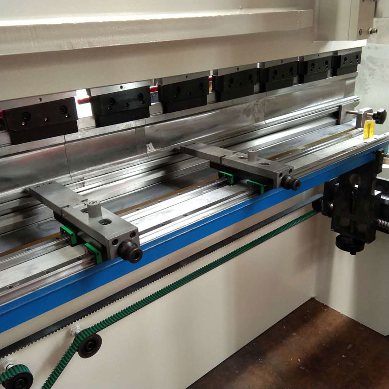 CNC Hydraulic Torsion Bar Press Brake High Accuracy 125T 2500MM