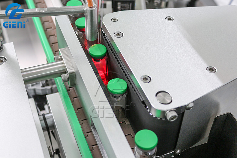 300pcs/Min Intelligent Control Vertical Round Bottle Labeling Machine