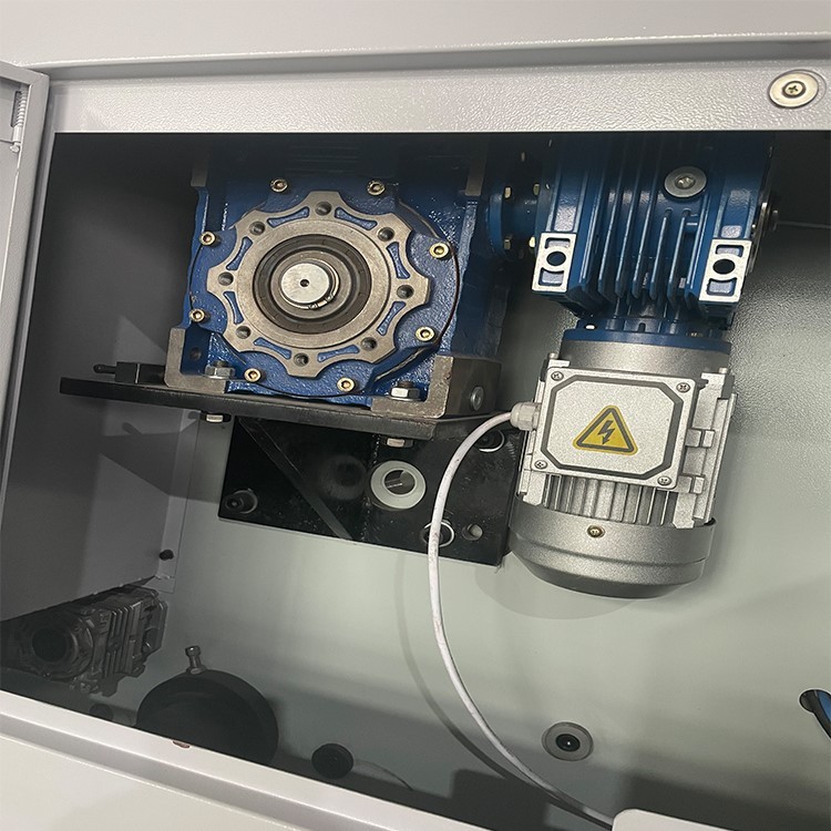 Three Servo Tension Slitting Machine Fully Automatic 30 - 450g 1300mm