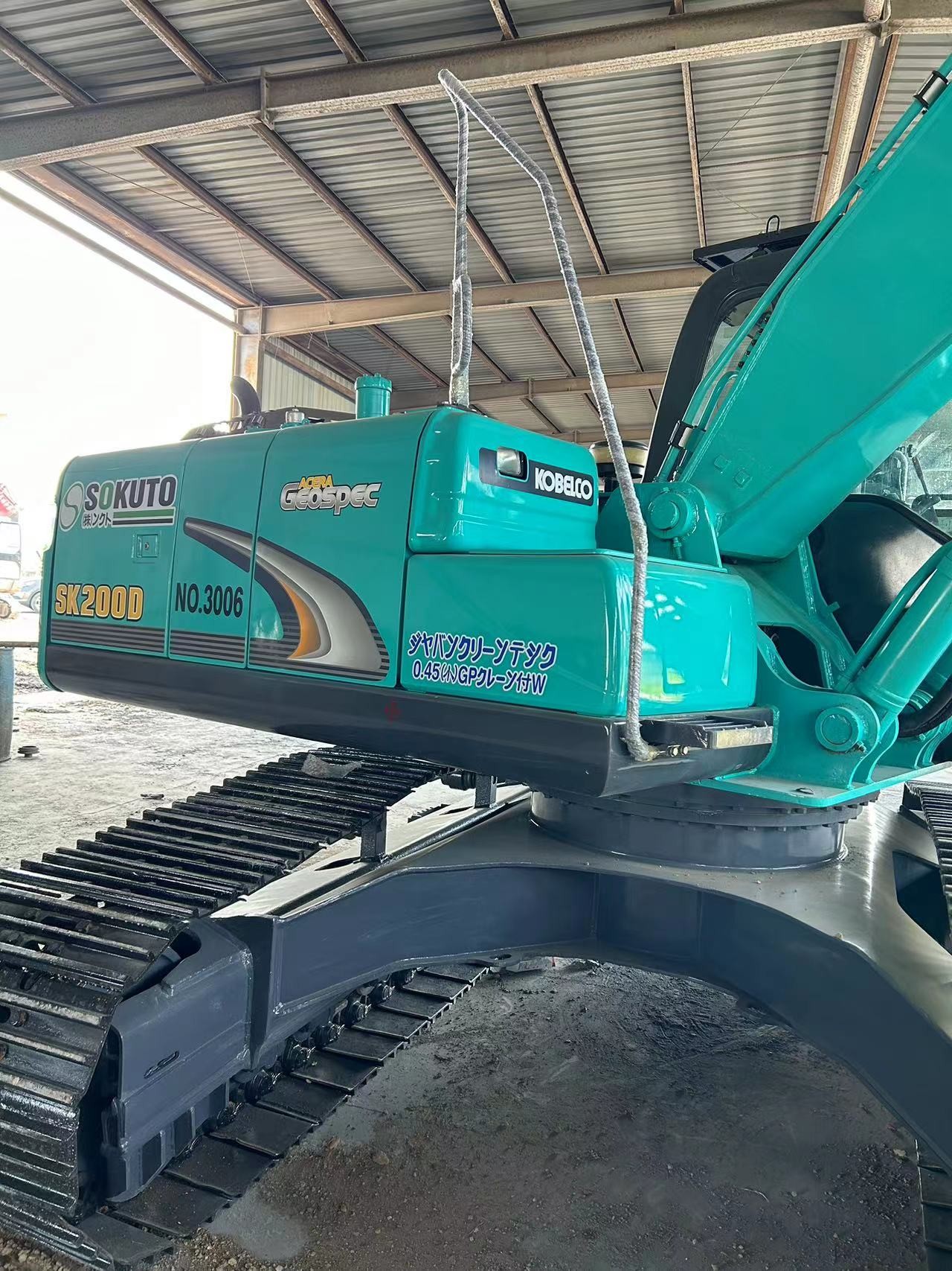 SK200D Kobelco Used Hydraulic Excavator Crawler Excavator 0.93m3 Bucket Used Kubota Digger