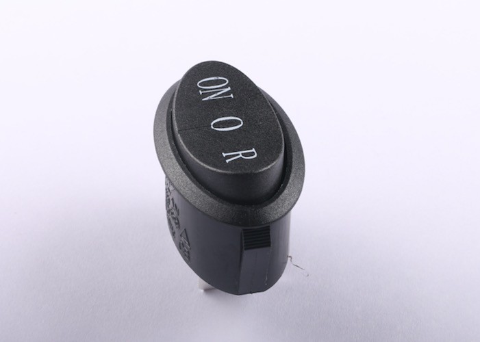 Small NO-O-R Oval Rocker Switch 3 Pin 6A 125V With Nylon Frames And Actuator