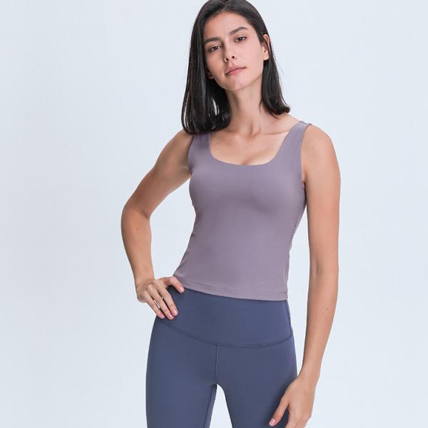 Wholesale Solid Color Minimalistic Padded Sports Tank Tops Women's Sportwear