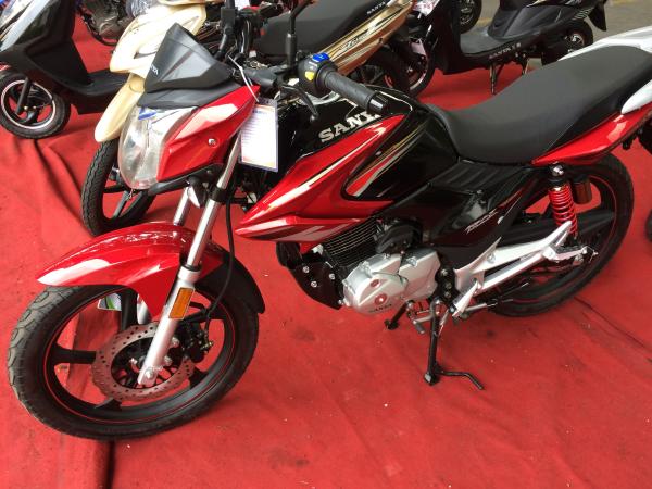 Outdoor Sport Standard Motorcycle 150cc 5 Gear Large Capacity Electric / Kick