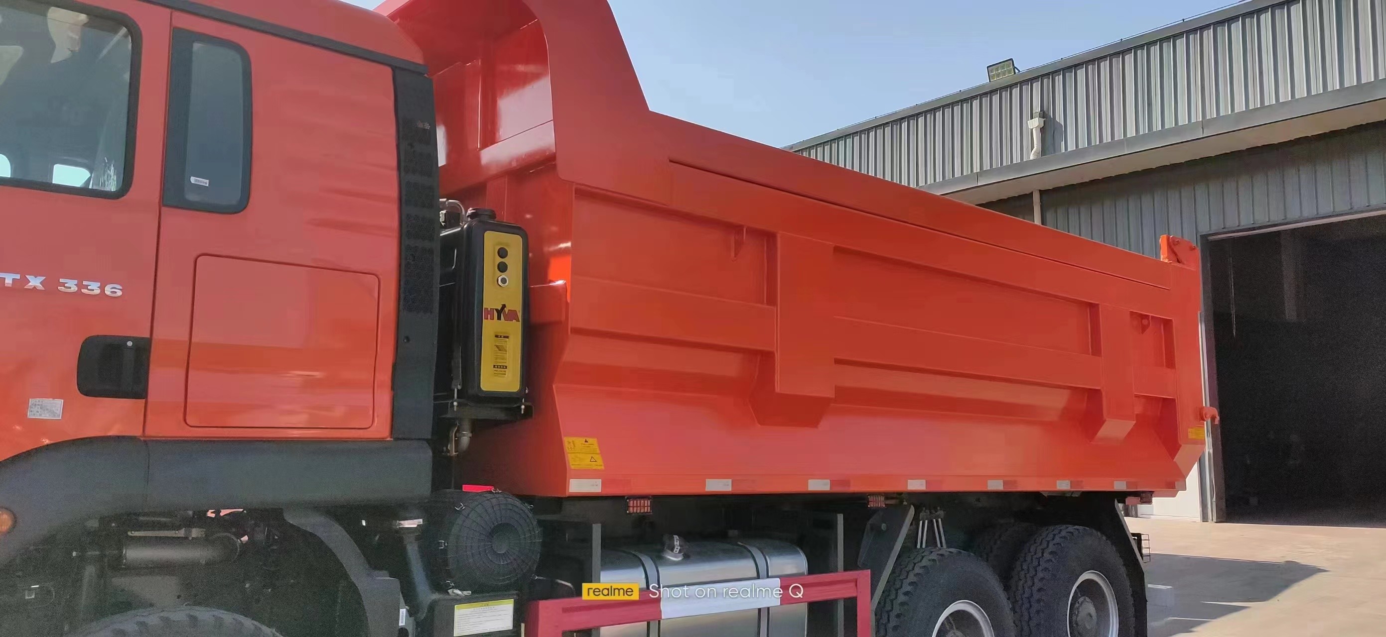 Howo Truck Euro 5 Howo 6*4 TX 336hp Brand New Front Side Hydraulic Lifting 10 tires