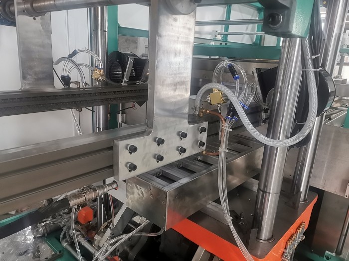 Blister Vacuum Forming Machine Full Automatic 3 Stations Positive Negative Pressure