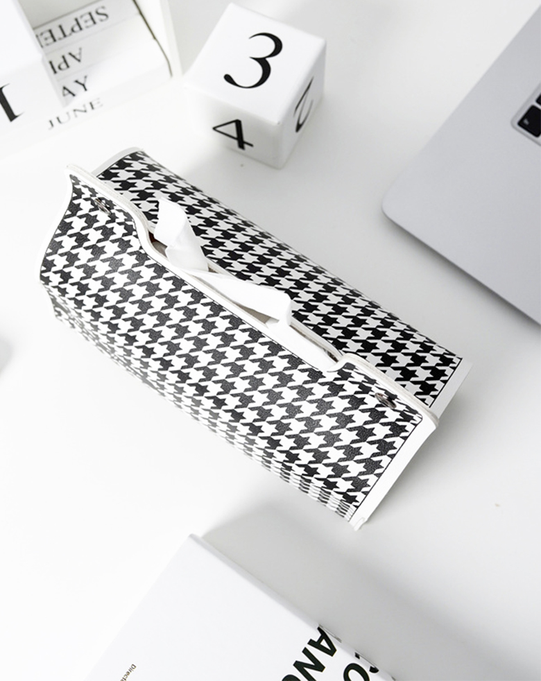 Portable Luxury Fold Washable Leather Napkin Holder for Home Restaurant and Banquet