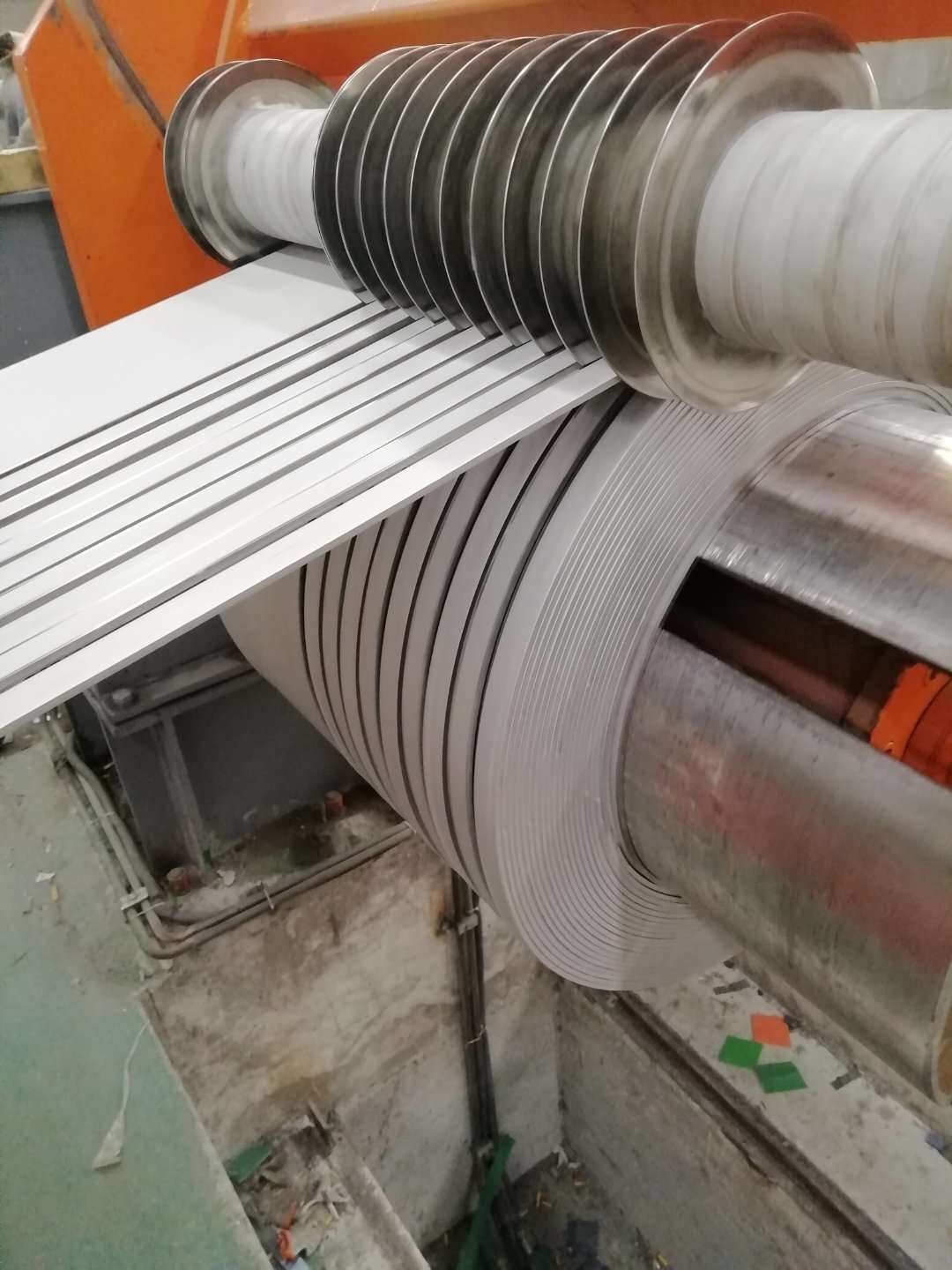 JIS SUS304 EN 1.4301 Hot Rolled Stainless Steel Slit Strip In Coil