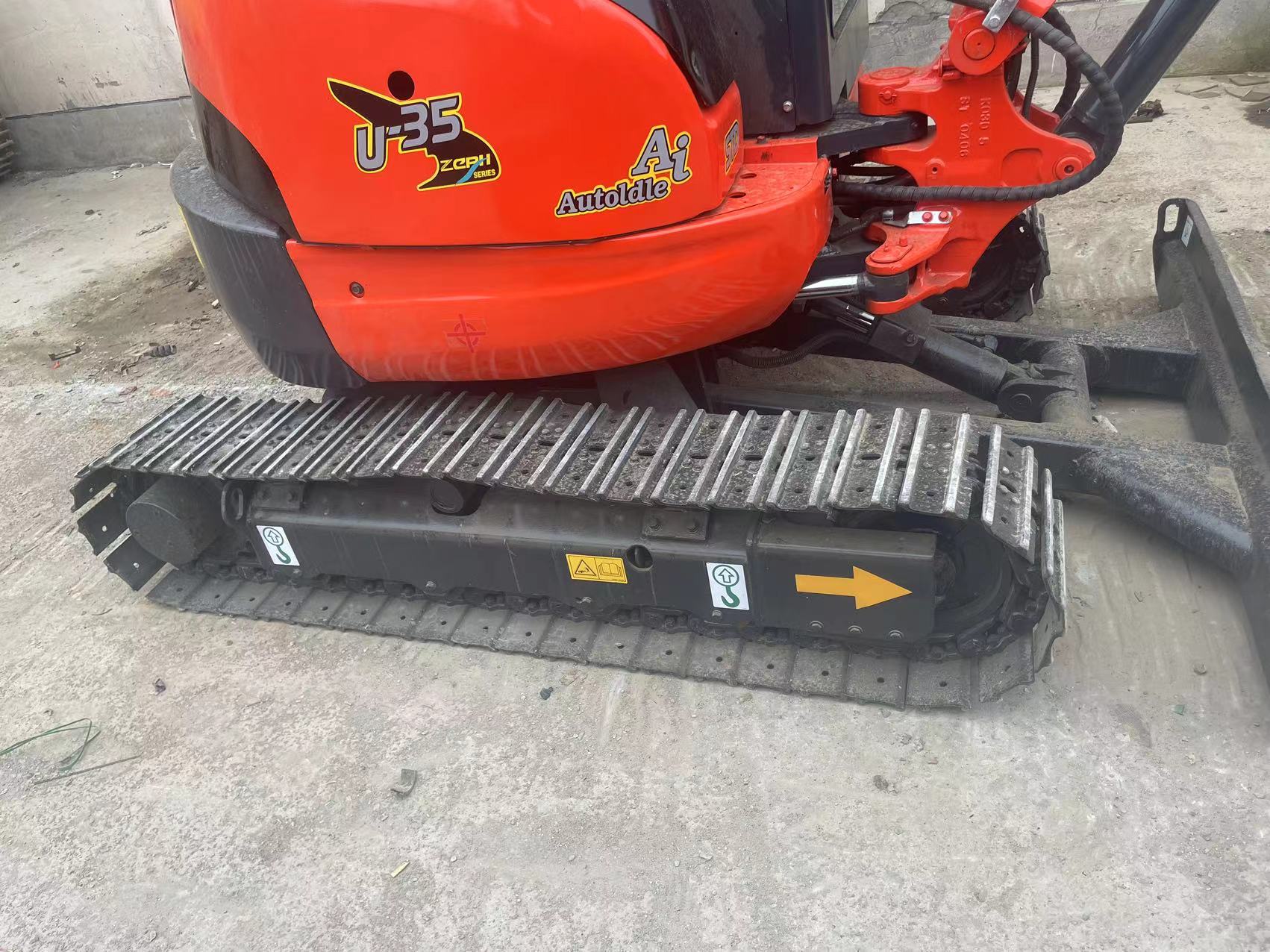 Good Condition KOBOTA U35 used mini excavator Japan for homework