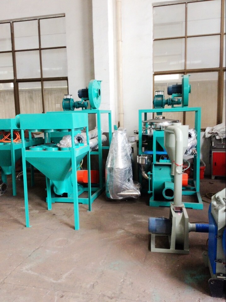 Automatic SKD11 Plastic Scrap Granulator Dust Free 100 Mesh 75kw Abrasion Resistance