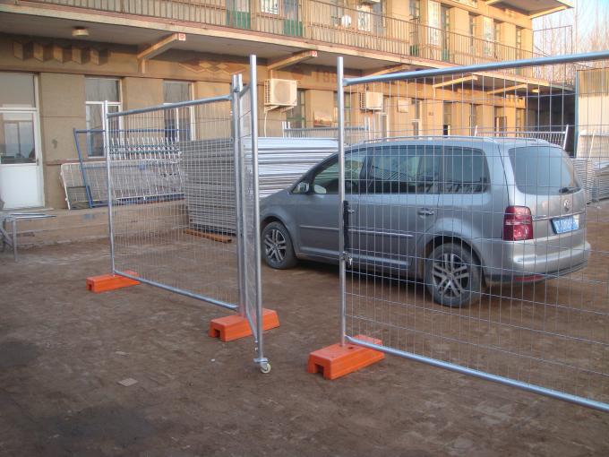 Construction Security Fence Panels tubing 40mm wall thick 1.40mm mesh 75mm*75mm*3.00mm Primer Standard NZS3750.15