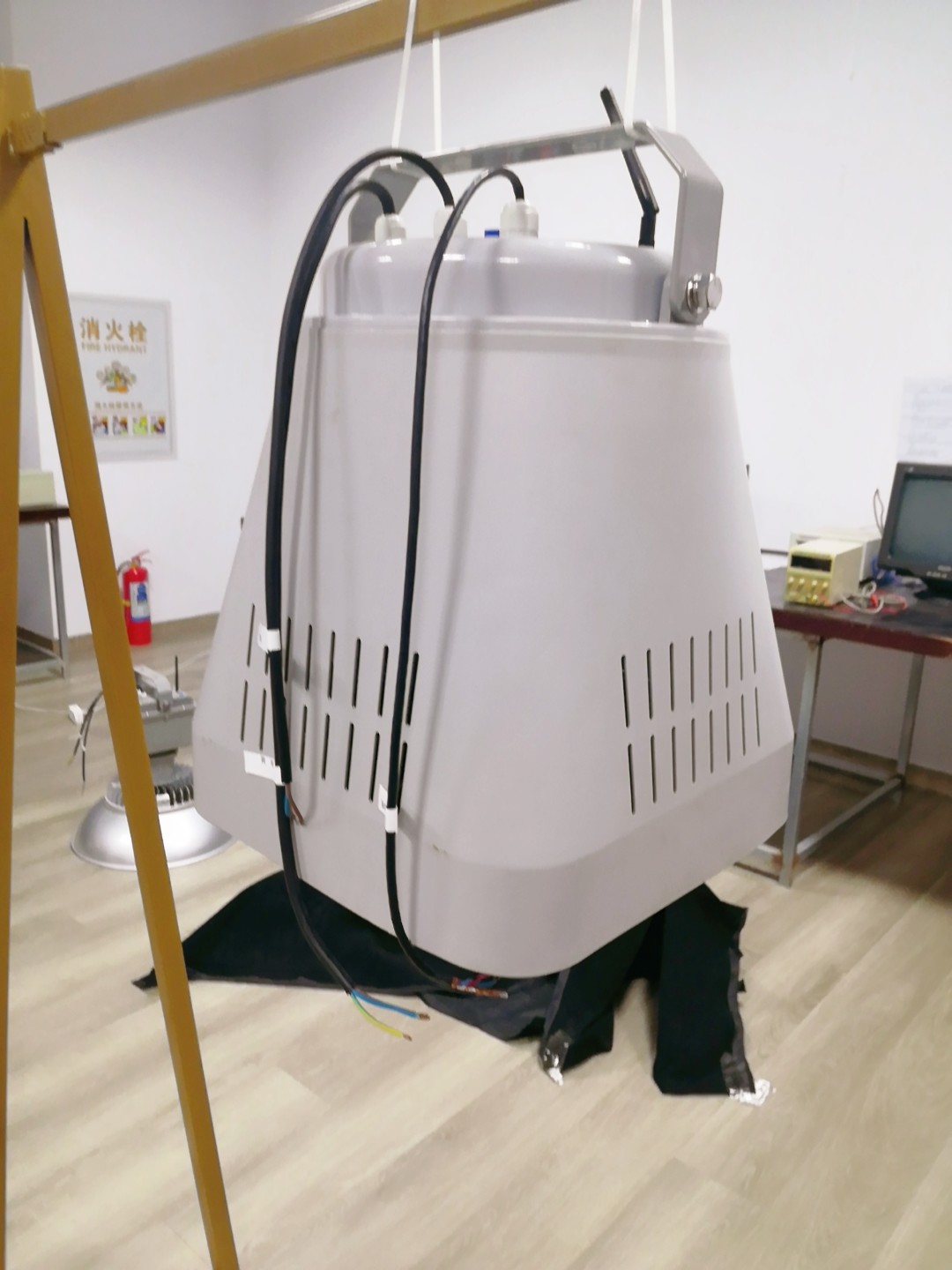 Sports Center Remote Lighting Lifter Electric 8 KG 15 M